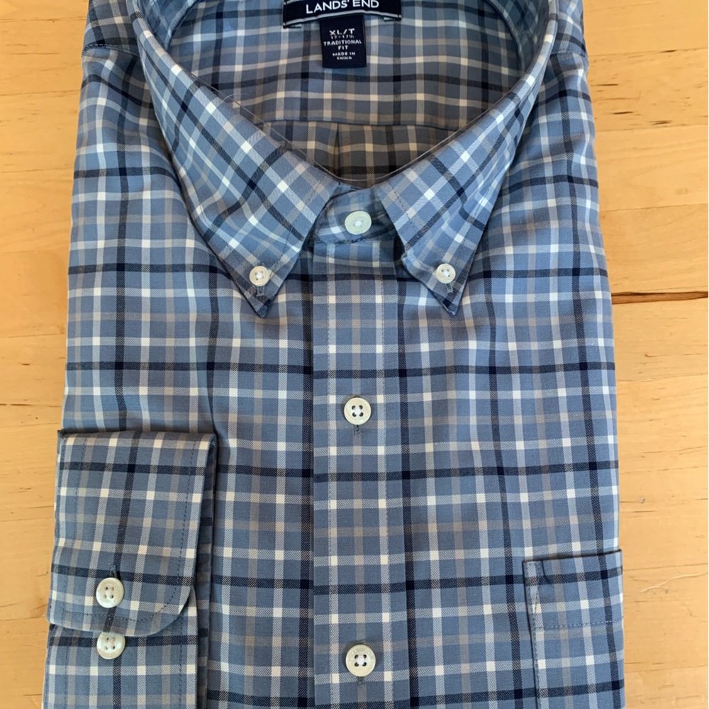 New in packaging Lands End button down men’s shirt size XLT